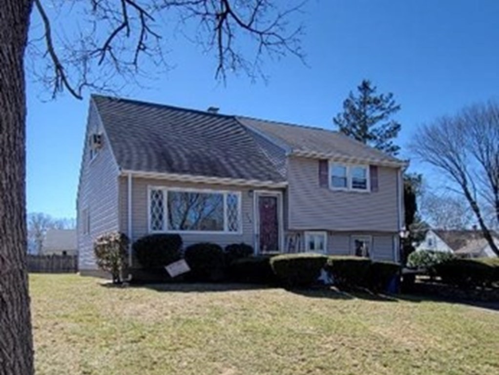 176 Ravenswood Road Waltham, MA 02453 - Photo 1 of 21 Gallery Image 1