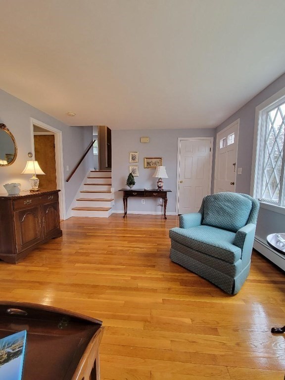 176 Ravenswood Road Waltham, MA 02453 - Photo 4 of 21 Gallery Image 4