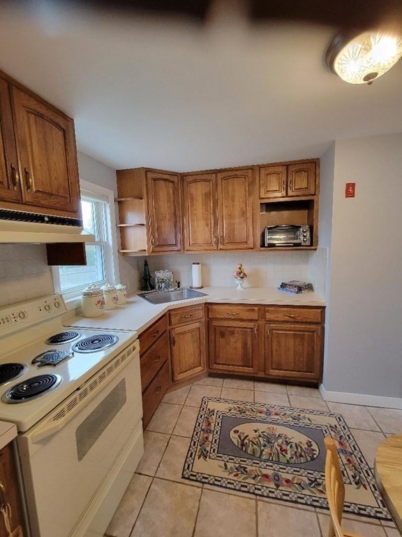 176 Ravenswood Road Waltham, MA 02453 - Photo 7 of 21 Gallery Image 7
