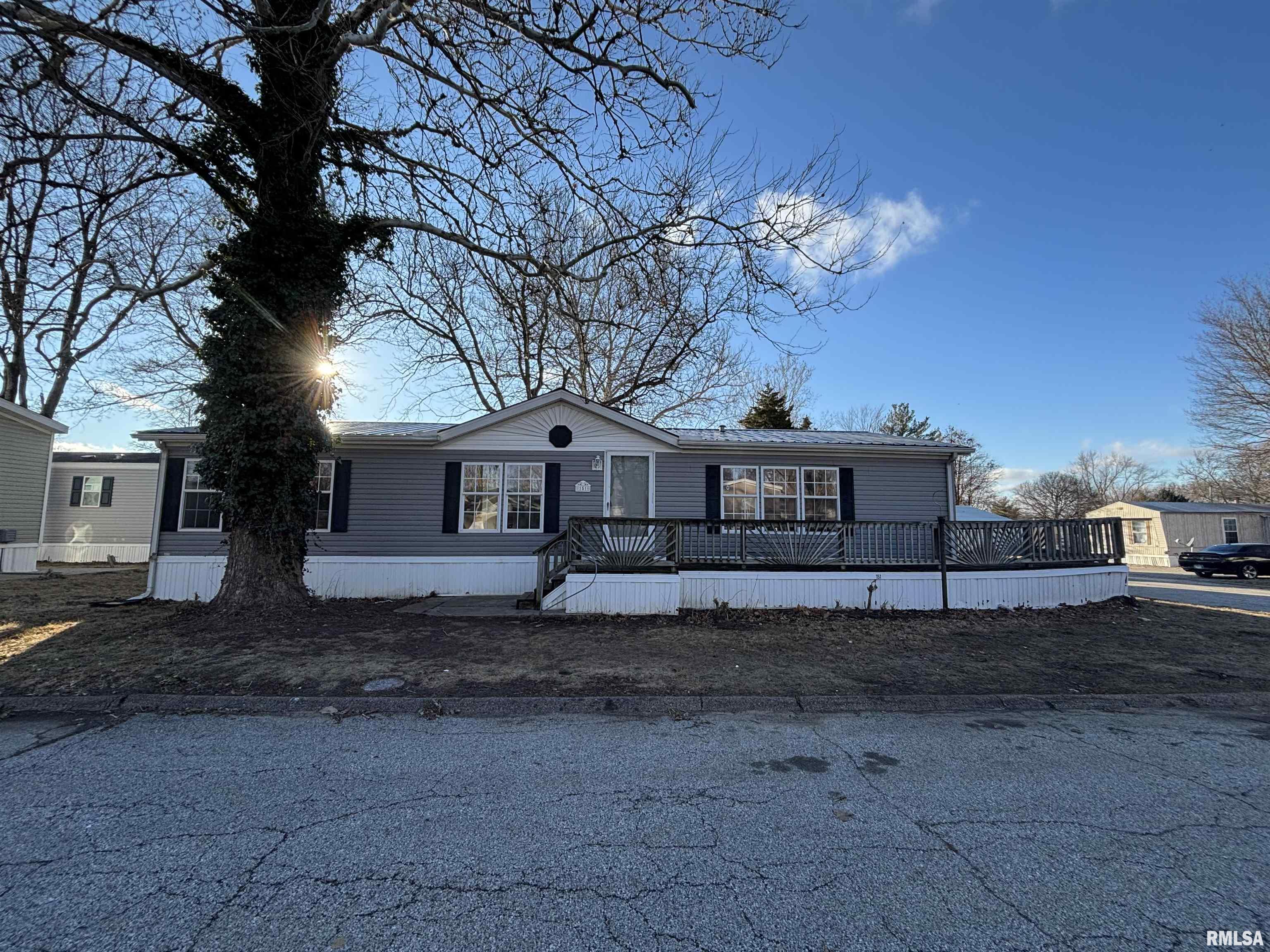 151 Pinewood Estates Chillicothe, IL 61523 - Photo 1 of 16