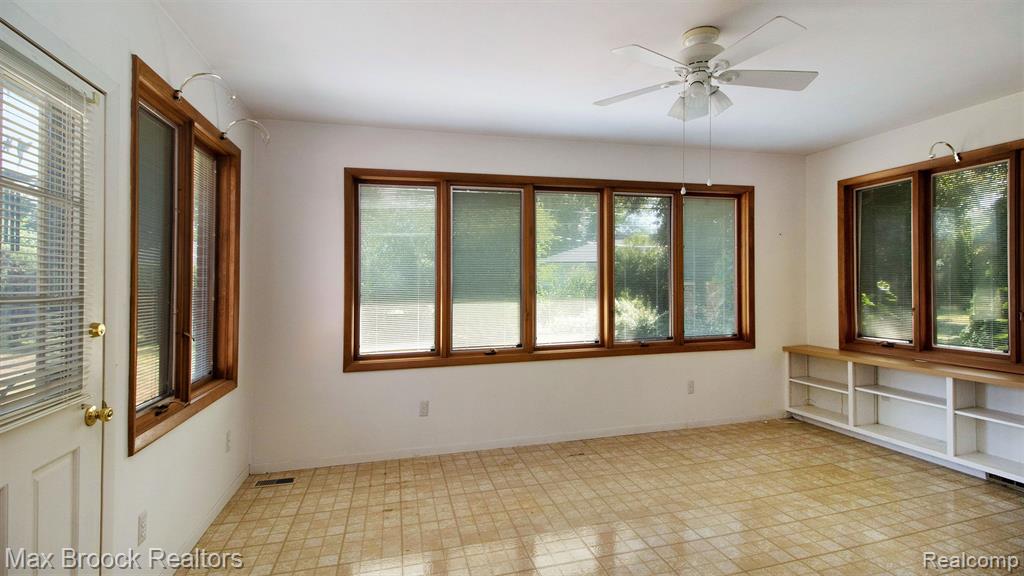 21 Willison Road Grosse Pointe Shores, MI 48236 - Photo 13 of 35