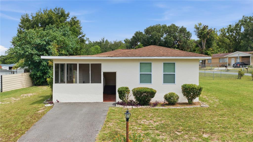 34 Lake Ct Loop Ocala, FL 34472 - Photo 2 of 30