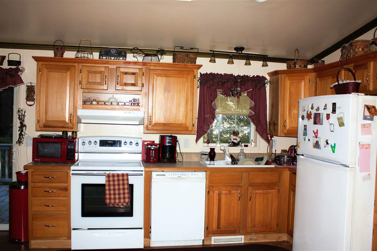 46 Murray Drive, Unit 46 Rochester, NH 03868 - Photo 11 of 38