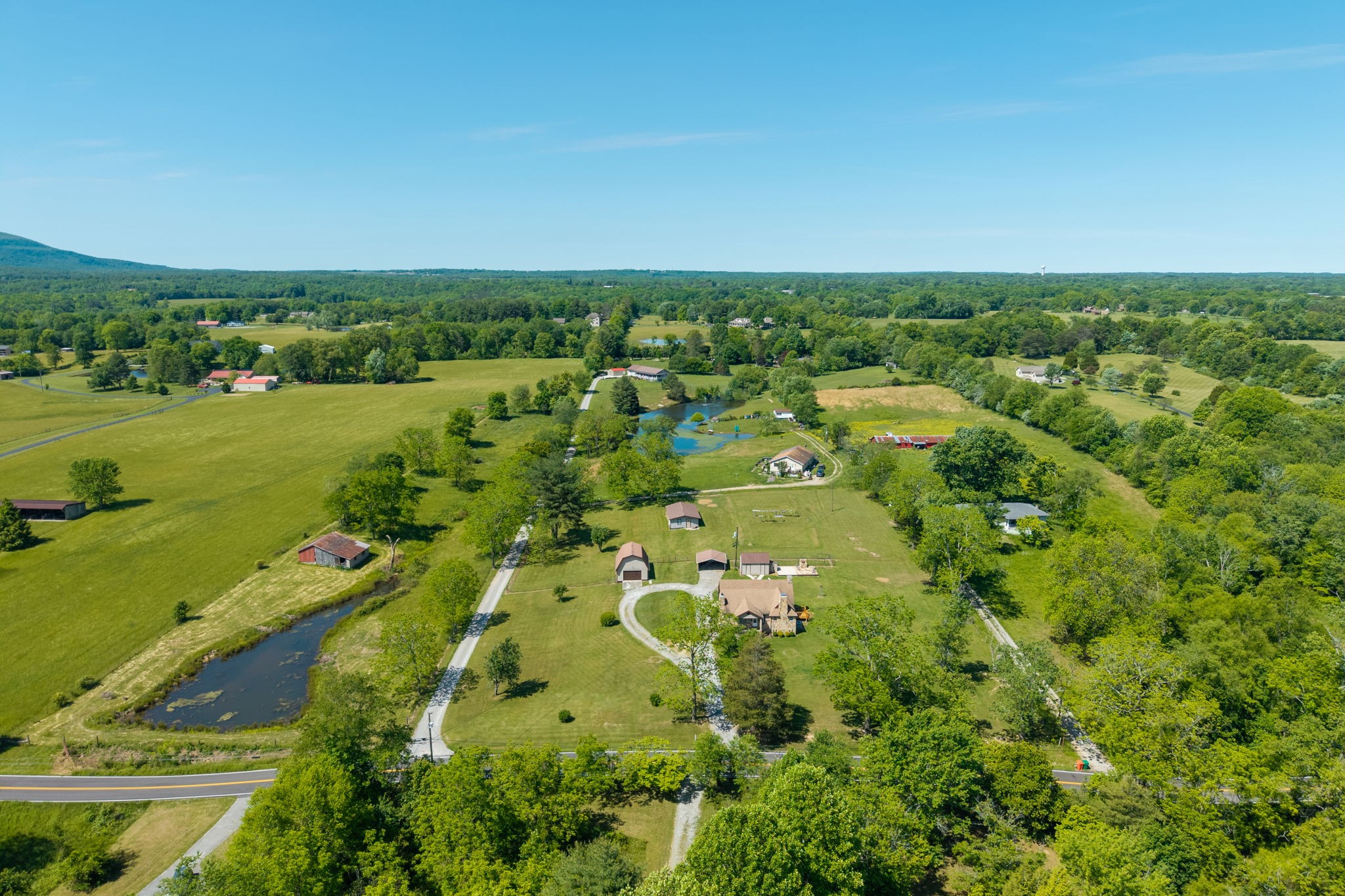 1805 Open Range Road Crossville, TN 38555 - Photo 1 of 32 Gallery Image 1