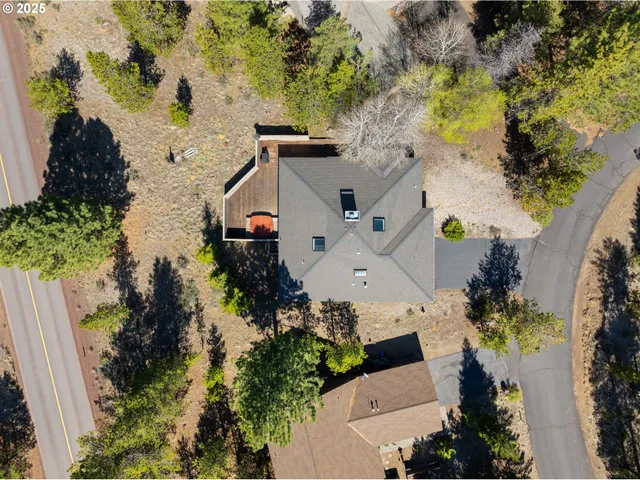 $759,900 | 57607 Rocky Mountain Lane, Sunriver, OR 97707