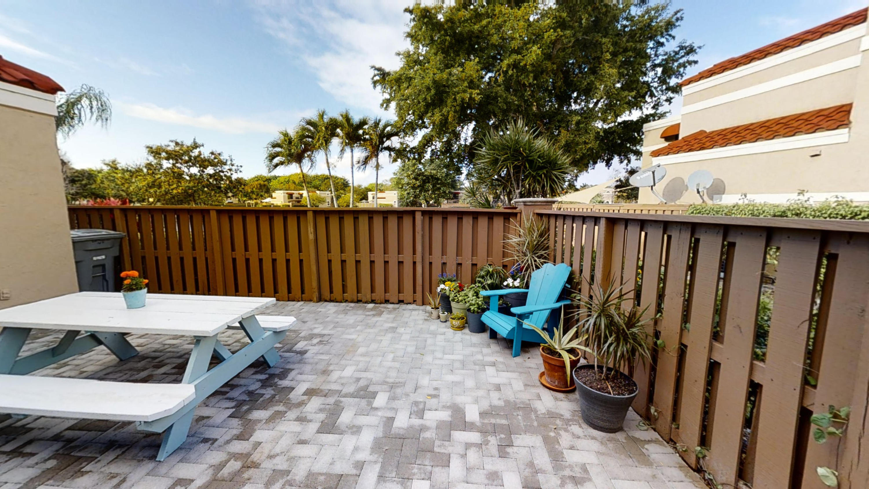 8231 Thames Boulevard, Unit B Boca Raton, FL 33433 - Photo 7 of 27 Front Patio