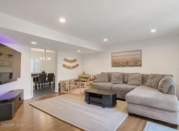 $750,000 | 13960 Oxnard Street, Valley Glen, CA 91401