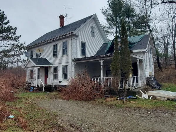 $64,900 | 90 East Main Street, Searsport, ME 04974