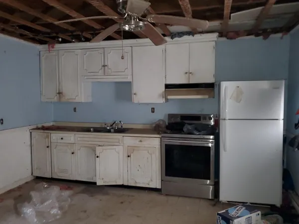 $64,900 | 90 East Main Street, Searsport, ME 04974