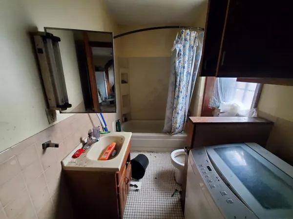 $64,900 | 90 East Main Street, Searsport, ME 04974