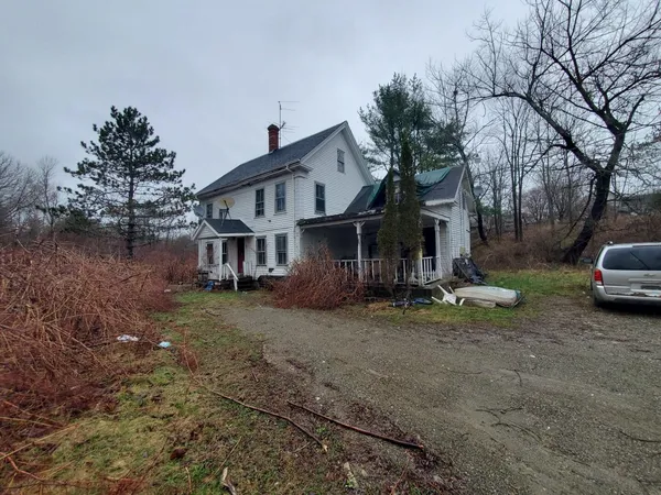 $64,900 | 90 East Main Street, Searsport, ME 04974