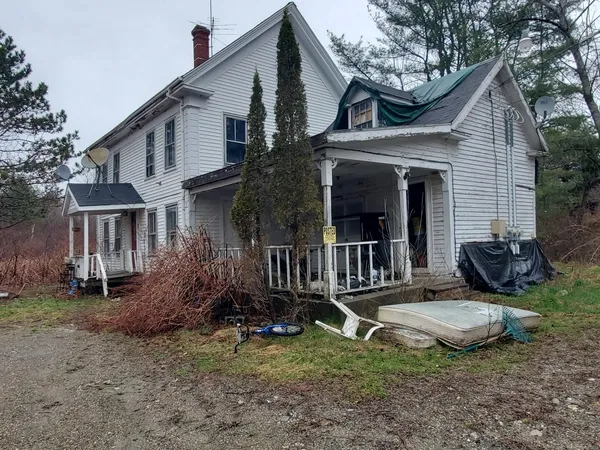 $64,900 | 90 East Main Street, Searsport, ME 04974
