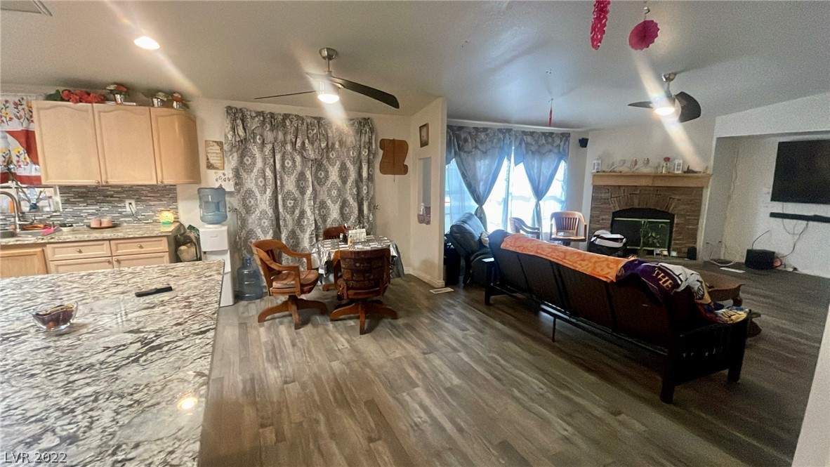 2778 Rainer Court Las Vegas, NV 89142 - Photo 7 of 54 Gallery Image 7