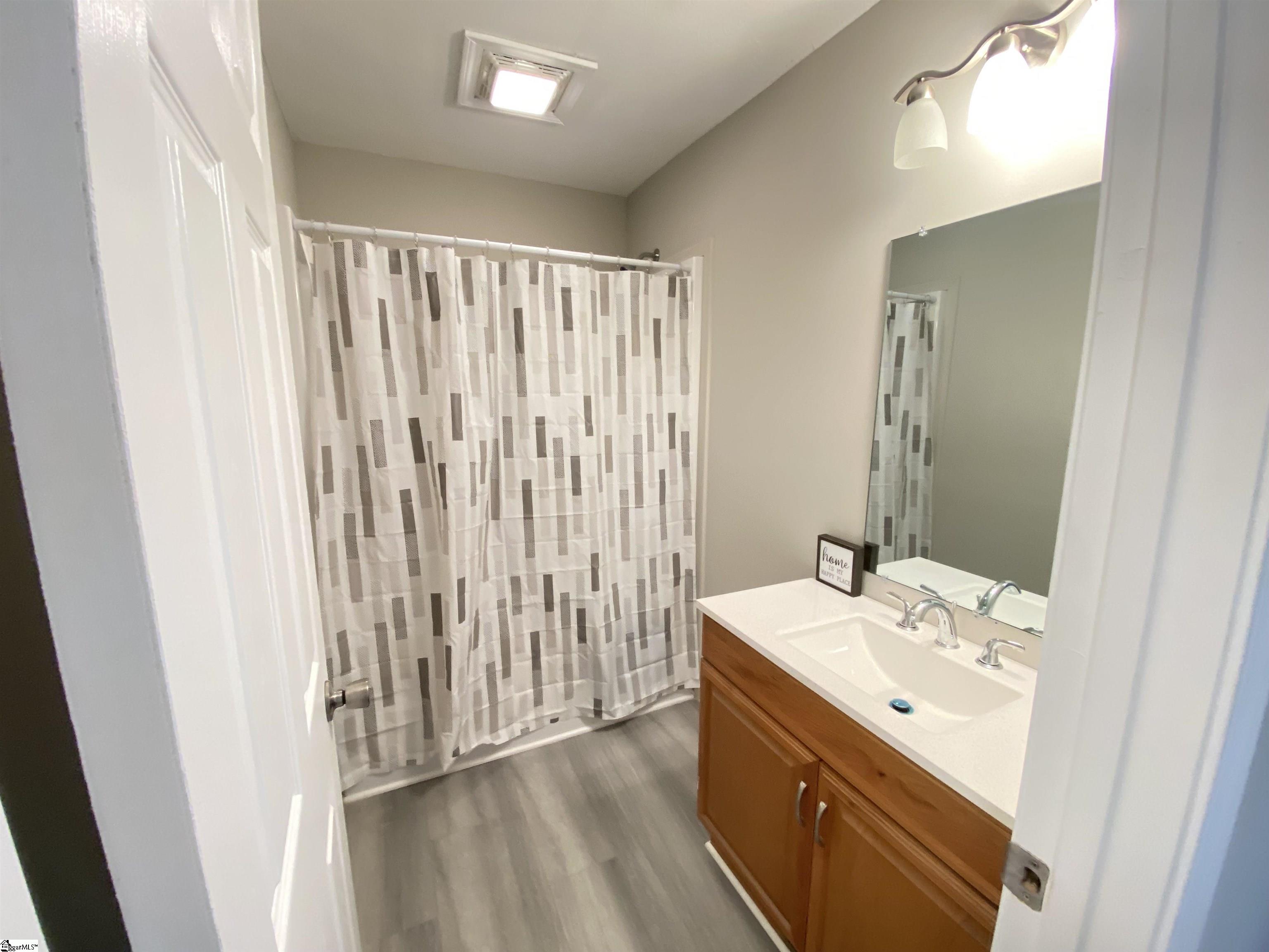 160 West Circle Road Gray Court, SC 29645 - Photo 12 of 18