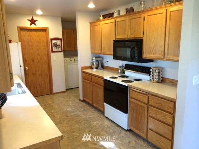 220 Reeds Lane, Unit A Everson, WA 98247 - Photo 11 of 19