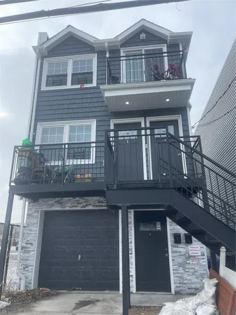 $3,000 | 1-57 Beach 25th Street, Unit LL | Far Rockaway