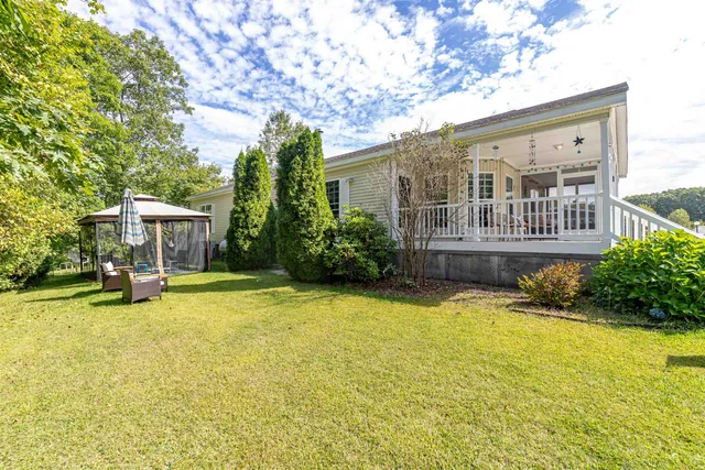 $320,000 | 10 Tumbleweed Drive, Rochester, NH 03867