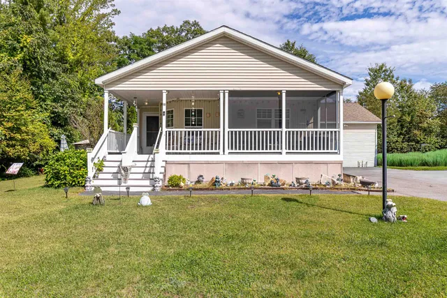 $320,000 | 10 Tumbleweed Drive, Rochester, NH 03867