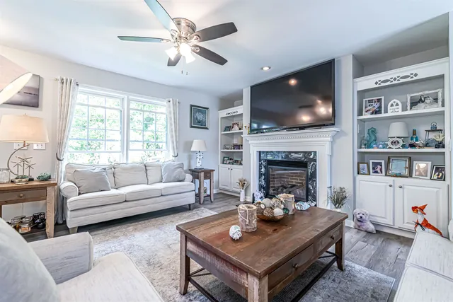 $320,000 | 10 Tumbleweed Drive, Rochester, NH 03867