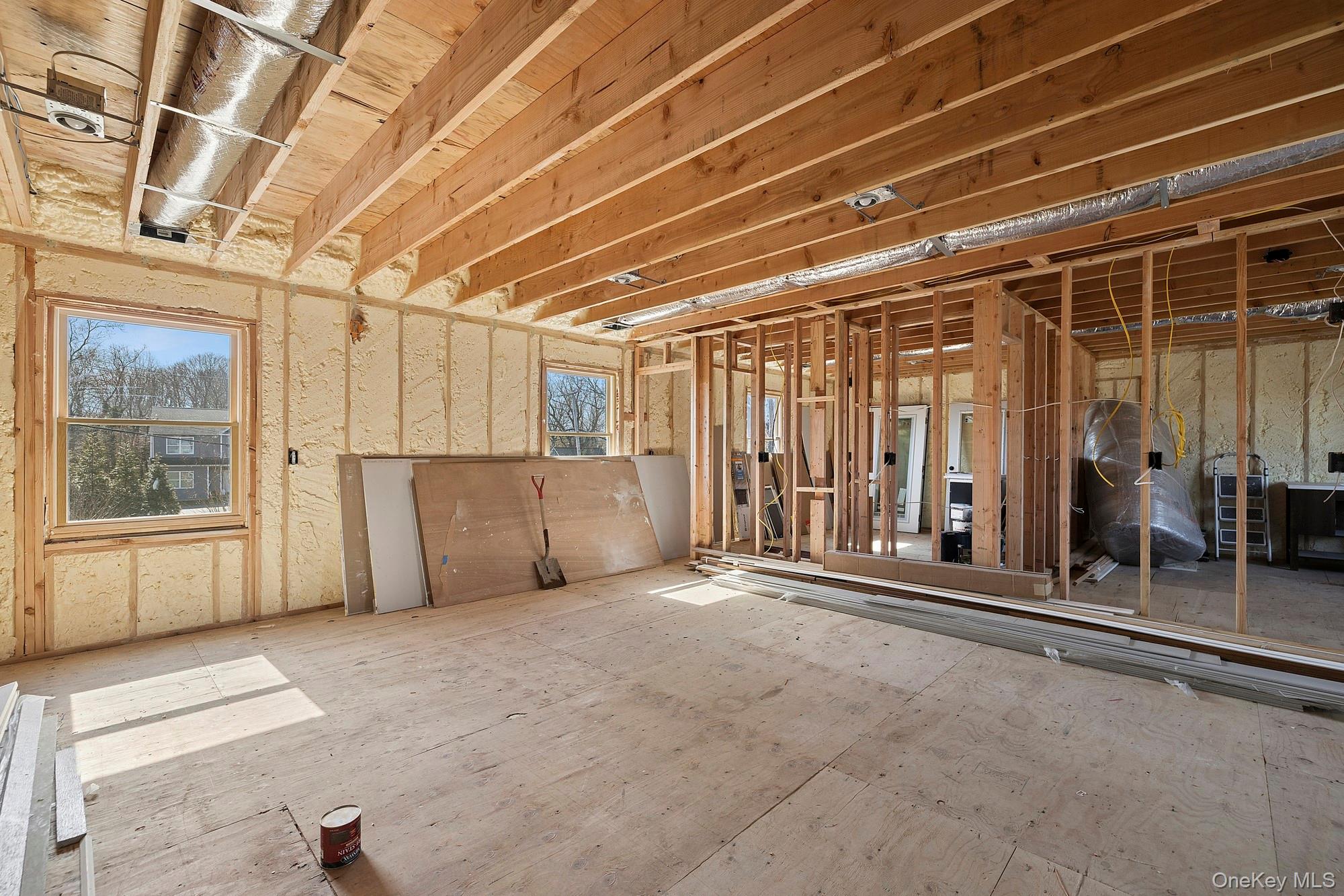 178 Main Road Riverhead, NY 11901 - Photo 11 of 28