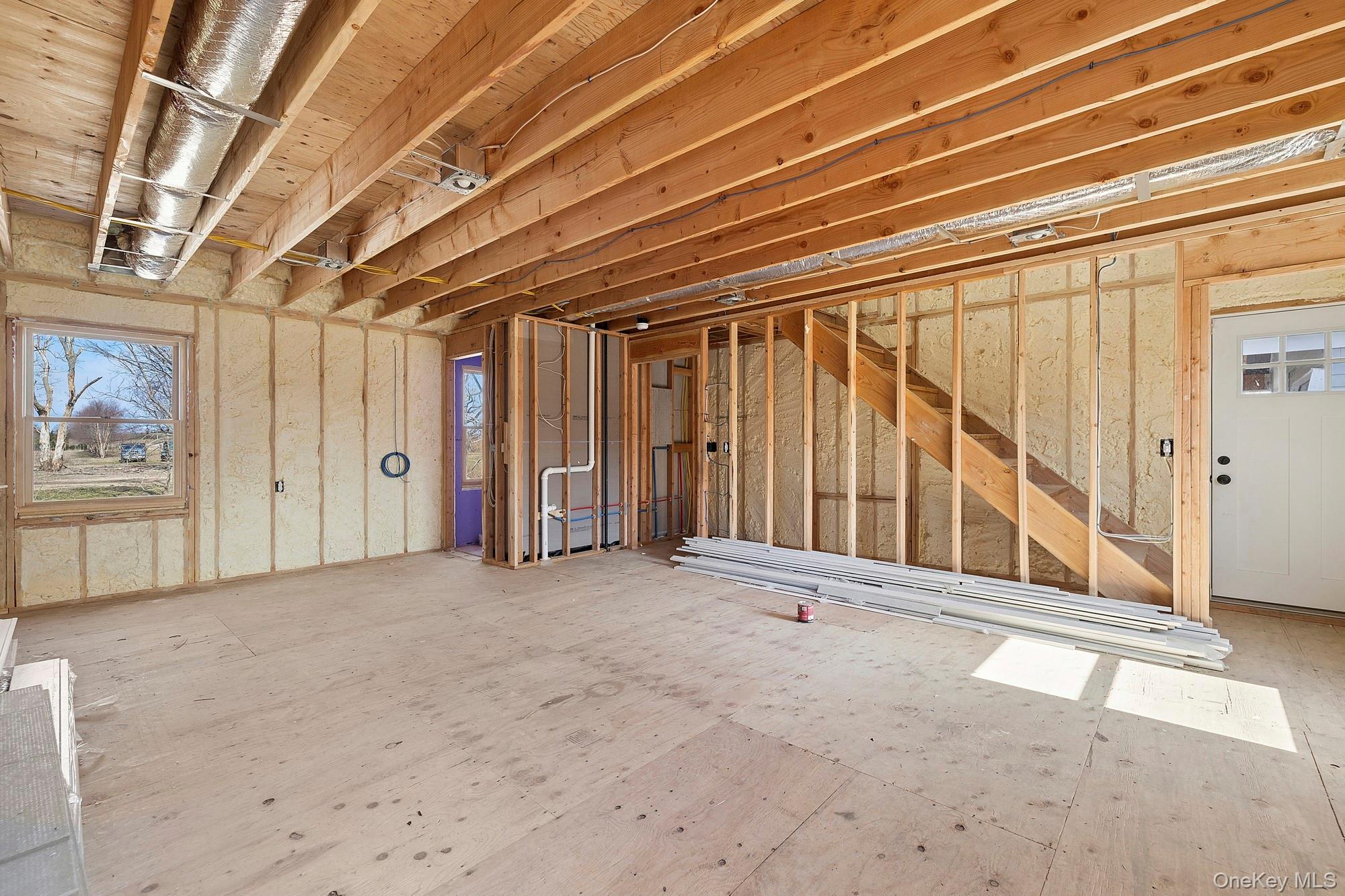 178 Main Road Riverhead, NY 11901 - Photo 12 of 28