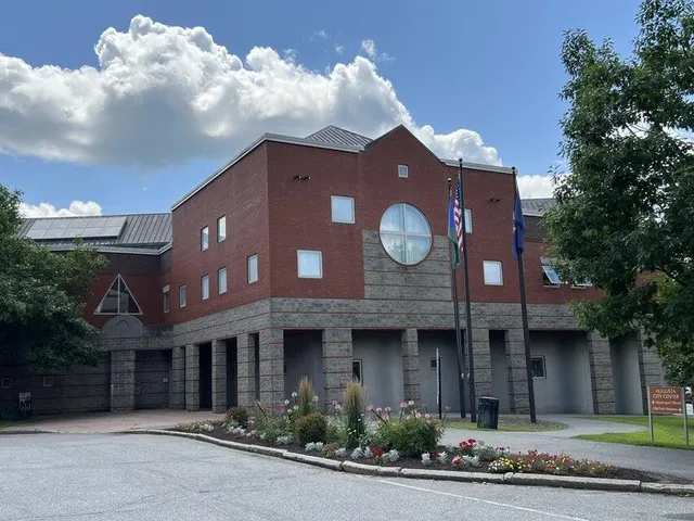 $525,000 | 2 Howard Street, Augusta, ME 04330