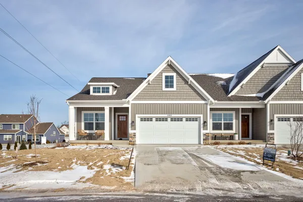 $444,900 | 11913 Smithfield Drive, Holland, MI 49424