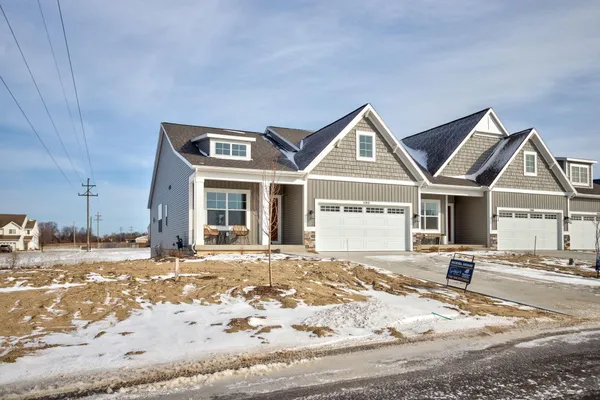 $444,900 | 11913 Smithfield Drive, Holland, MI 49424