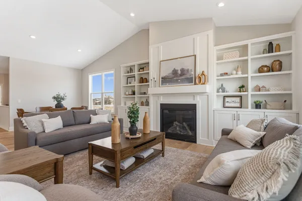 $444,900 | 11913 Smithfield Drive, Holland, MI 49424