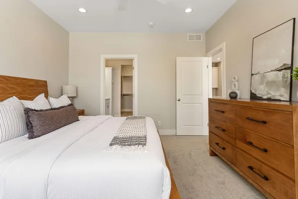 $444,900 | 11913 Smithfield Drive, Holland, MI 49424