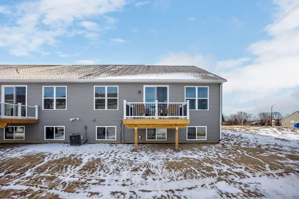 $444,900 | 11913 Smithfield Drive, Holland, MI 49424