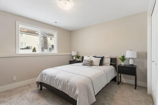 $444,900 | 11913 Smithfield Drive, Holland, MI 49424