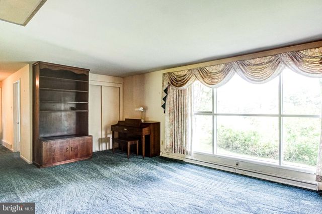 $405,000 | 23 Rampart West, Media, PA 19063