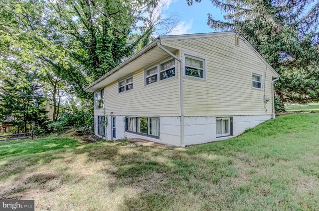 $405,000 | 23 Rampart West, Media, PA 19063