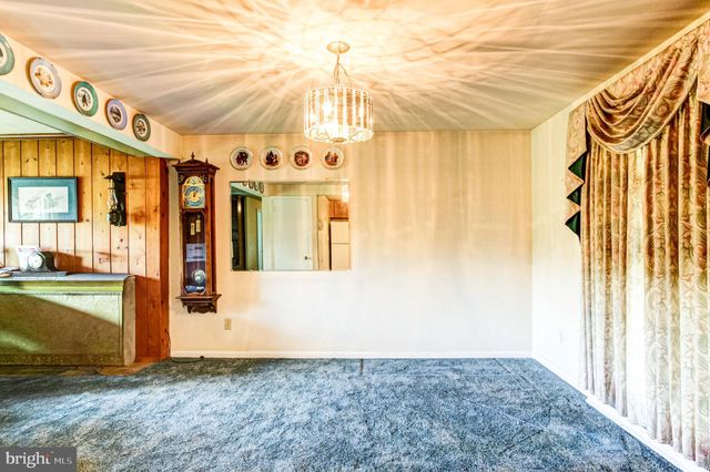 $405,000 | 23 Rampart West, Media, PA 19063