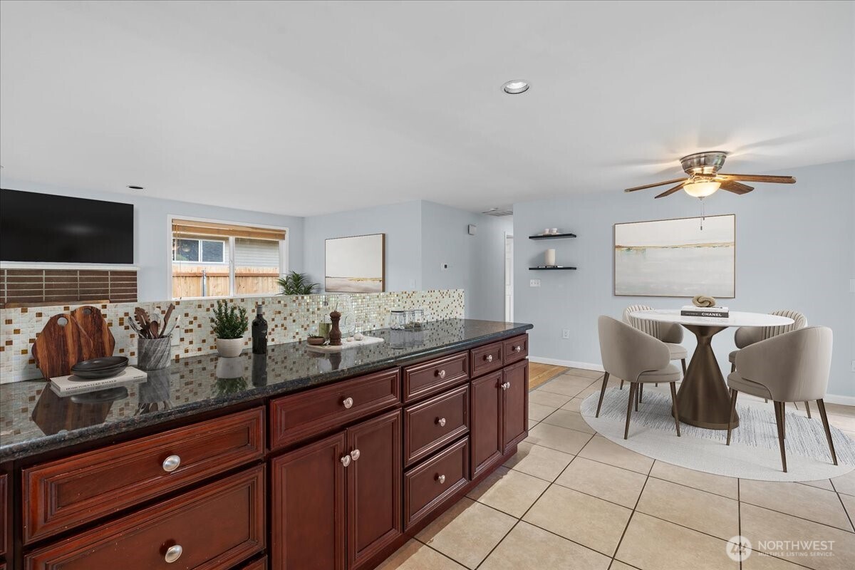 16625 126th Avenue Southeast Renton, WA 98058 - Photo 11 of 25 Gallery Image 11