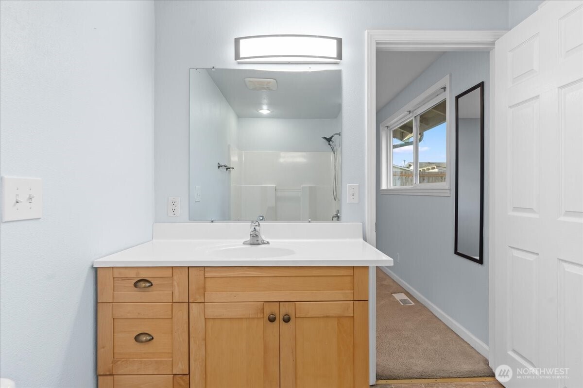 16625 126th Avenue Southeast Renton, WA 98058 - Photo 18 of 25 Gallery Image 18