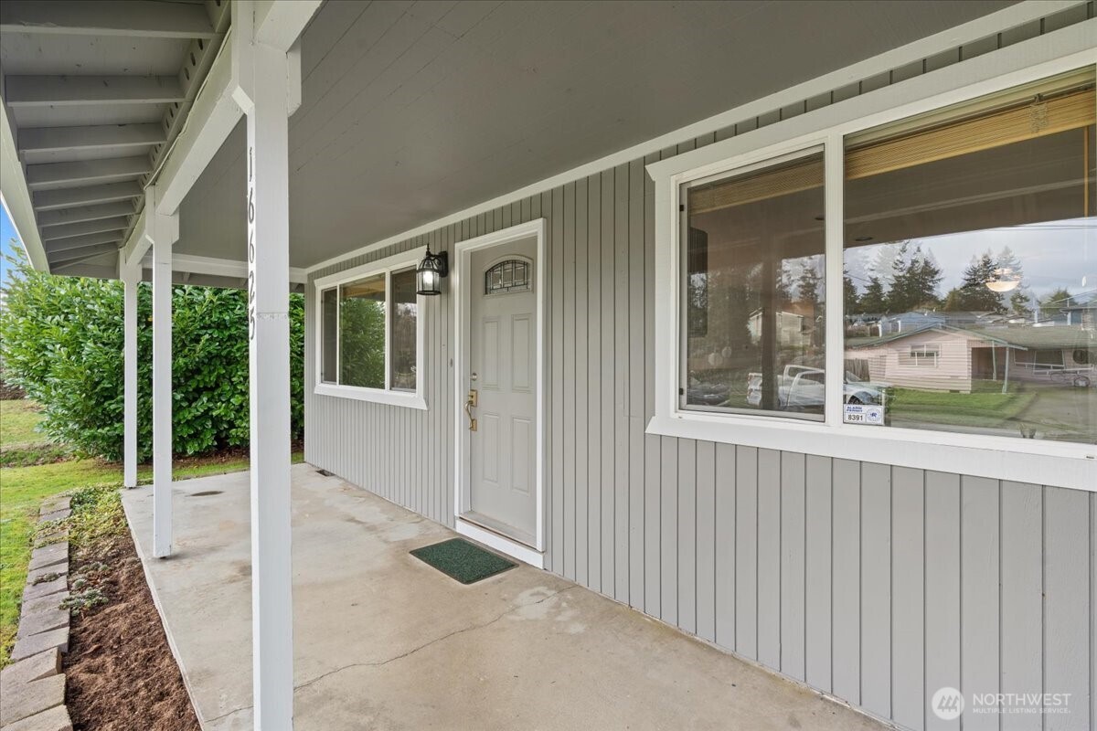 16625 126th Avenue Southeast Renton, WA 98058 - Photo 3 of 25 Gallery Image 3