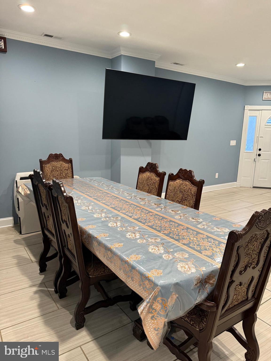 7014 Dunbar Road Dundalk, MD 21222 - Photo 5 of 24 Dining room
