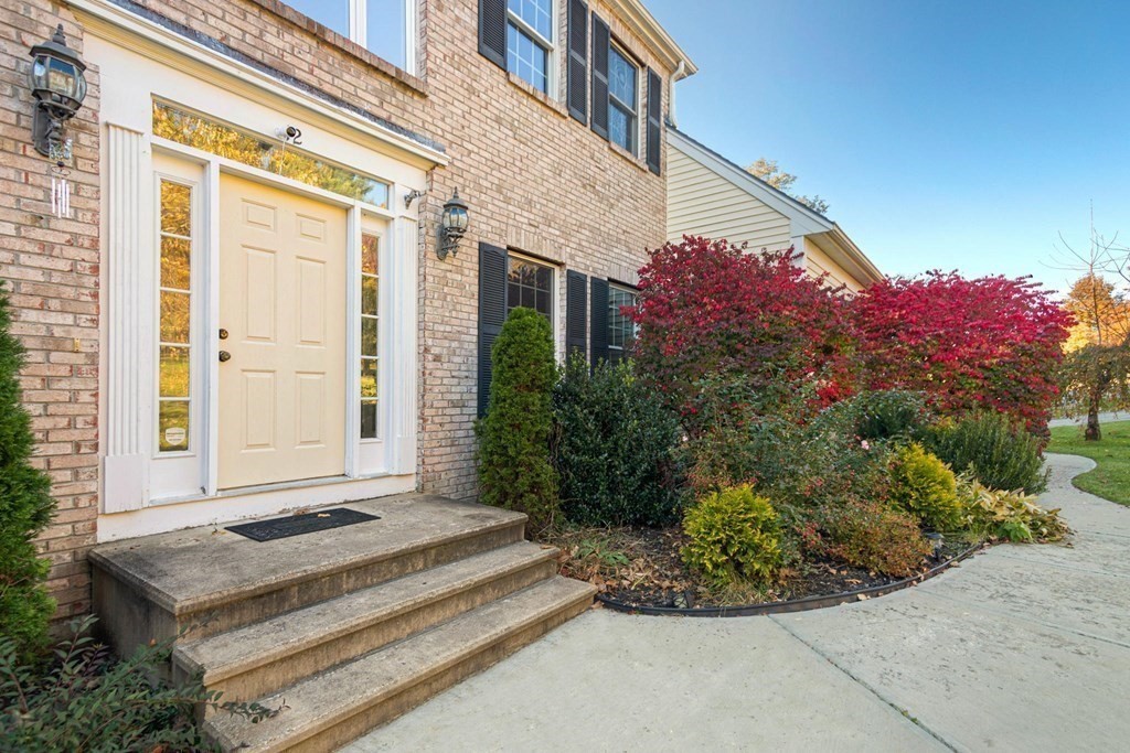 12 Breakneck Hill Road Hopkinton, MA 01748 - Photo 3 of 42