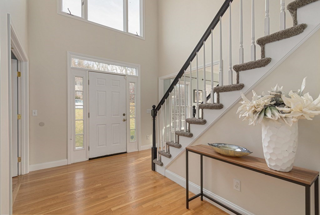 12 Breakneck Hill Road Hopkinton, MA 01748 - Photo 5 of 42