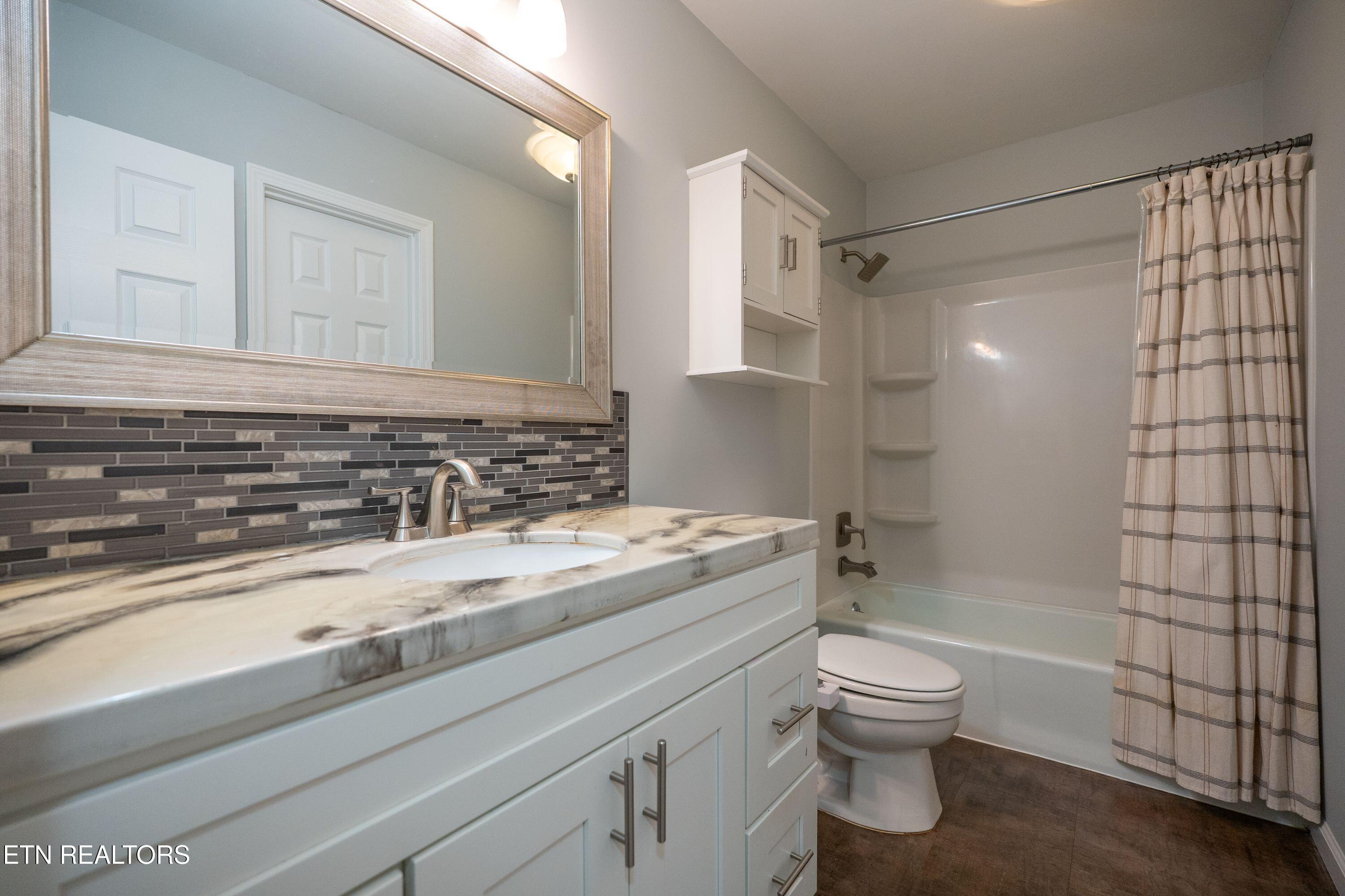 6008 Ridgewood Road Knoxville, TN 37918 - Photo 17 of 50 DSC06358