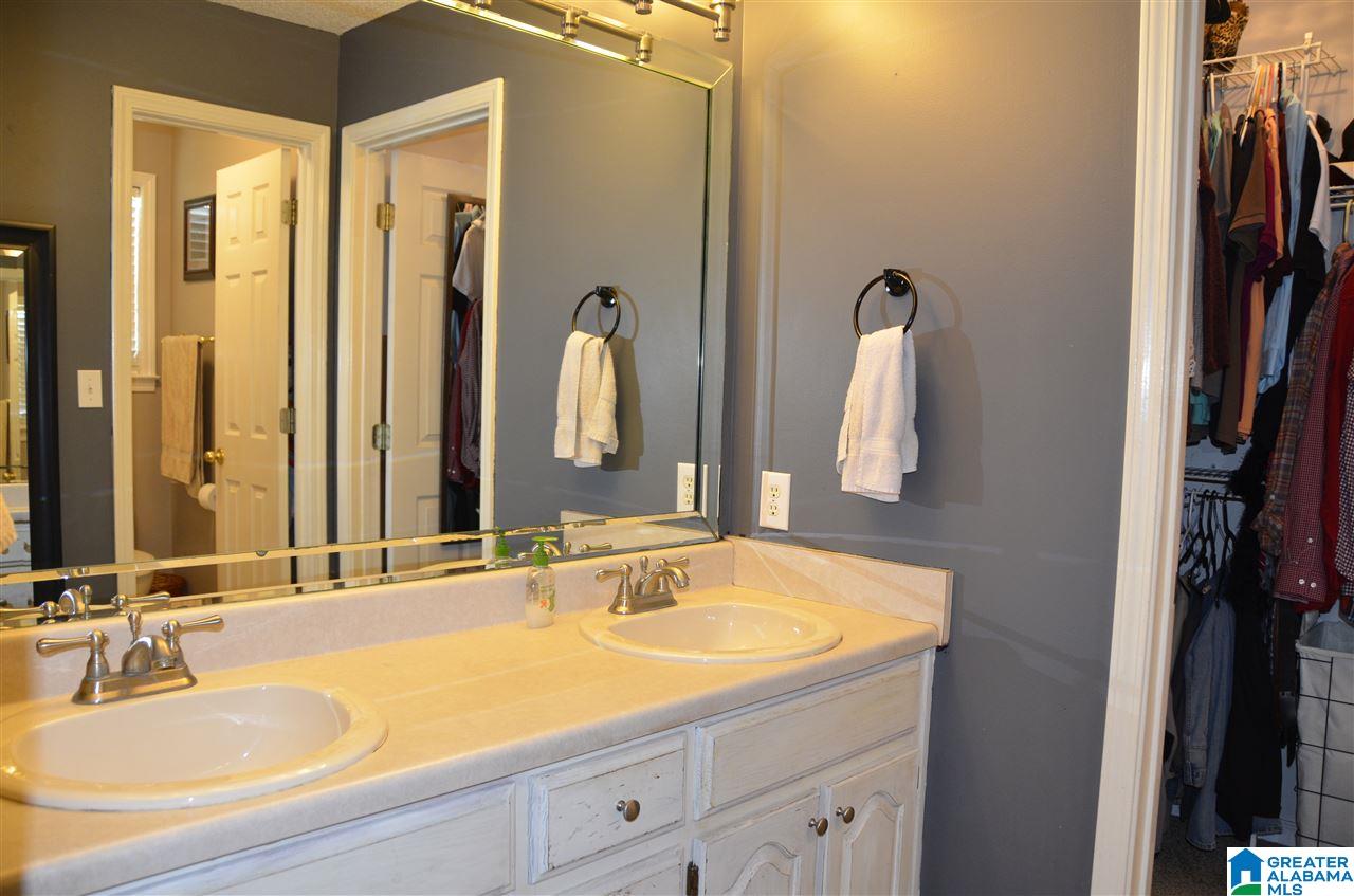 240 Lakeshore Circle Oneonta, AL 35121 - Photo 24 of 35