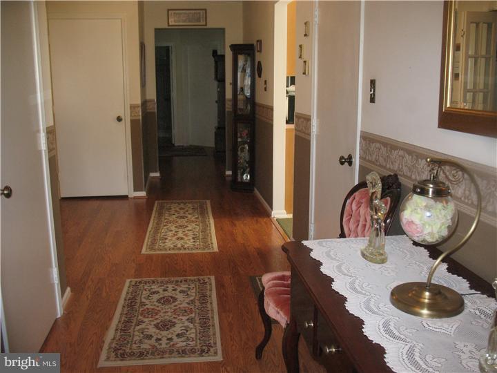 620 School House Road Williamstown, NJ 08094 - Photo 3 of 19 Foyer