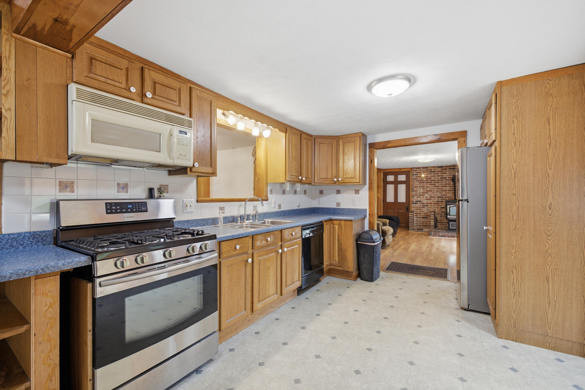 426 Hight Road Biddeford, ME 04005 - Photo 8 of 41