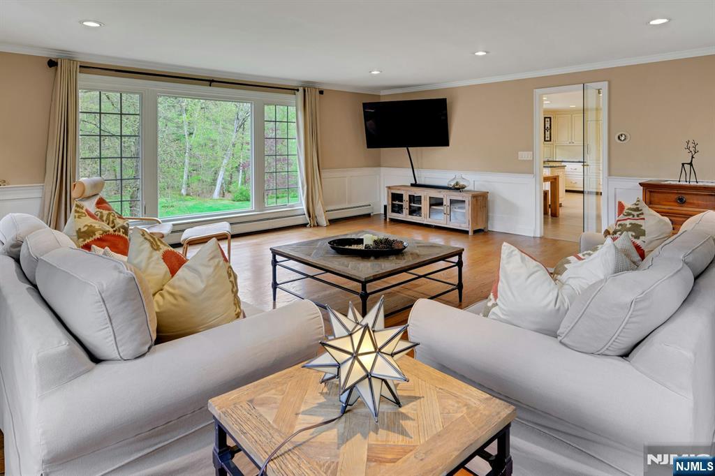 59 Green Hill Road Butler, NJ 07405 - Photo 3 of 40