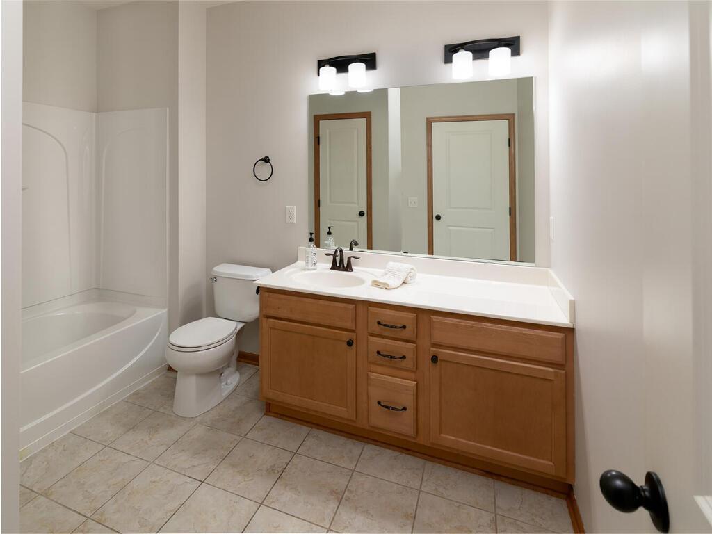 9630 Independence Circle, Unit 204 Chanhassen, MN 55317 - Photo 20 of 27