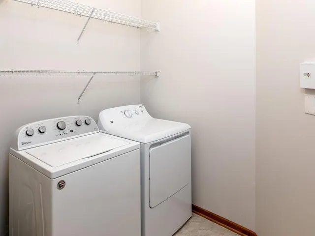 $325,000 | 9630 Independence Circle, Unit 204, Chanhassen, MN 55317