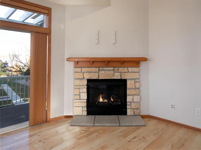 $325,000 | 9630 Independence Circle, Unit 204, Chanhassen, MN 55317