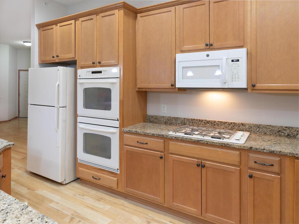 9630 Independence Circle, Unit 204 Chanhassen, MN 55317 - Photo 8 of 27